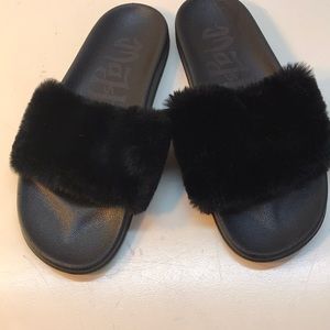 Mad Love Black Faux Fur Slides Size 11